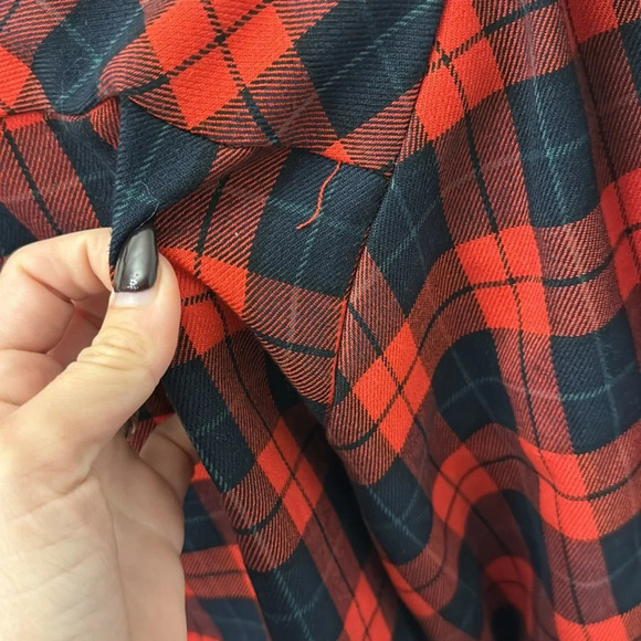 AQUA Plaid Crop Button Down Shirt Red Navy - Picture 8 of 9